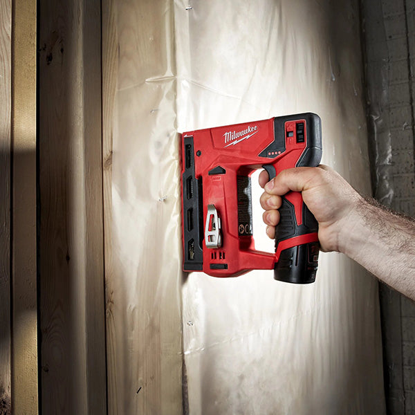 AGRAFEUSE M12 BST-202X, Debrico, magasin de matériaux de construction sur Bruxelles et Laeken