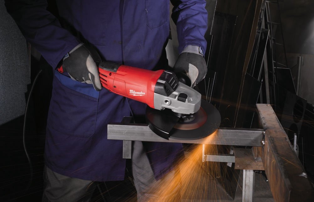 DISQUEUSE 2200W - 230MM +DIAMANT